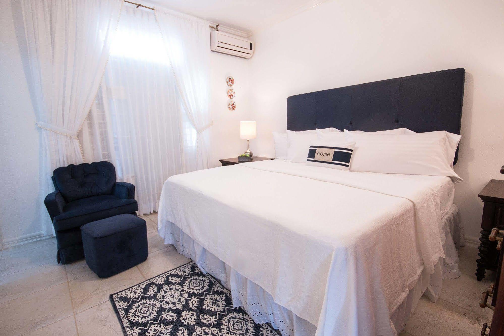 Cattleya'S New Kingston Guest Apartment 外观 照片