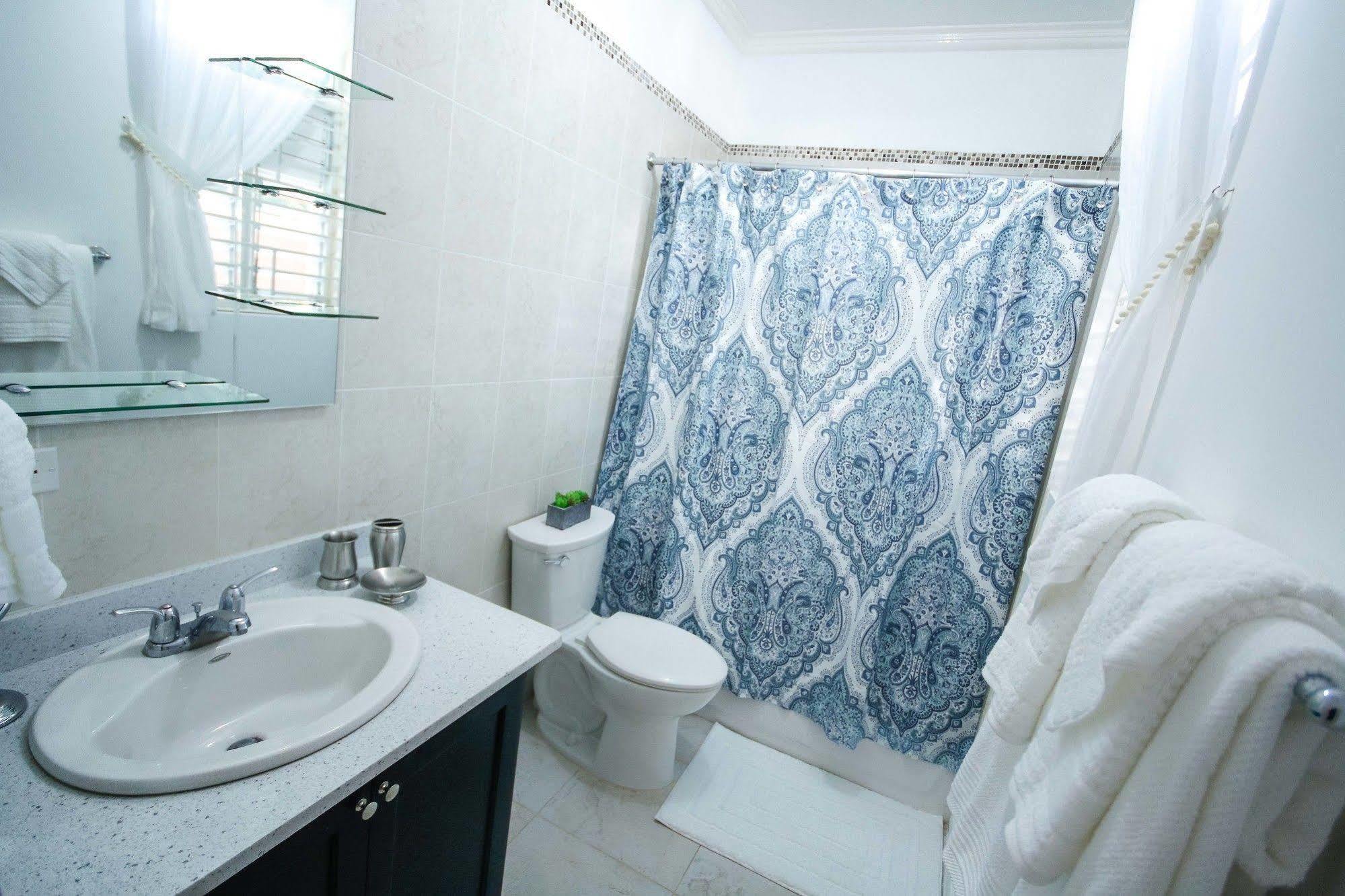 Cattleya'S New Kingston Guest Apartment 外观 照片
