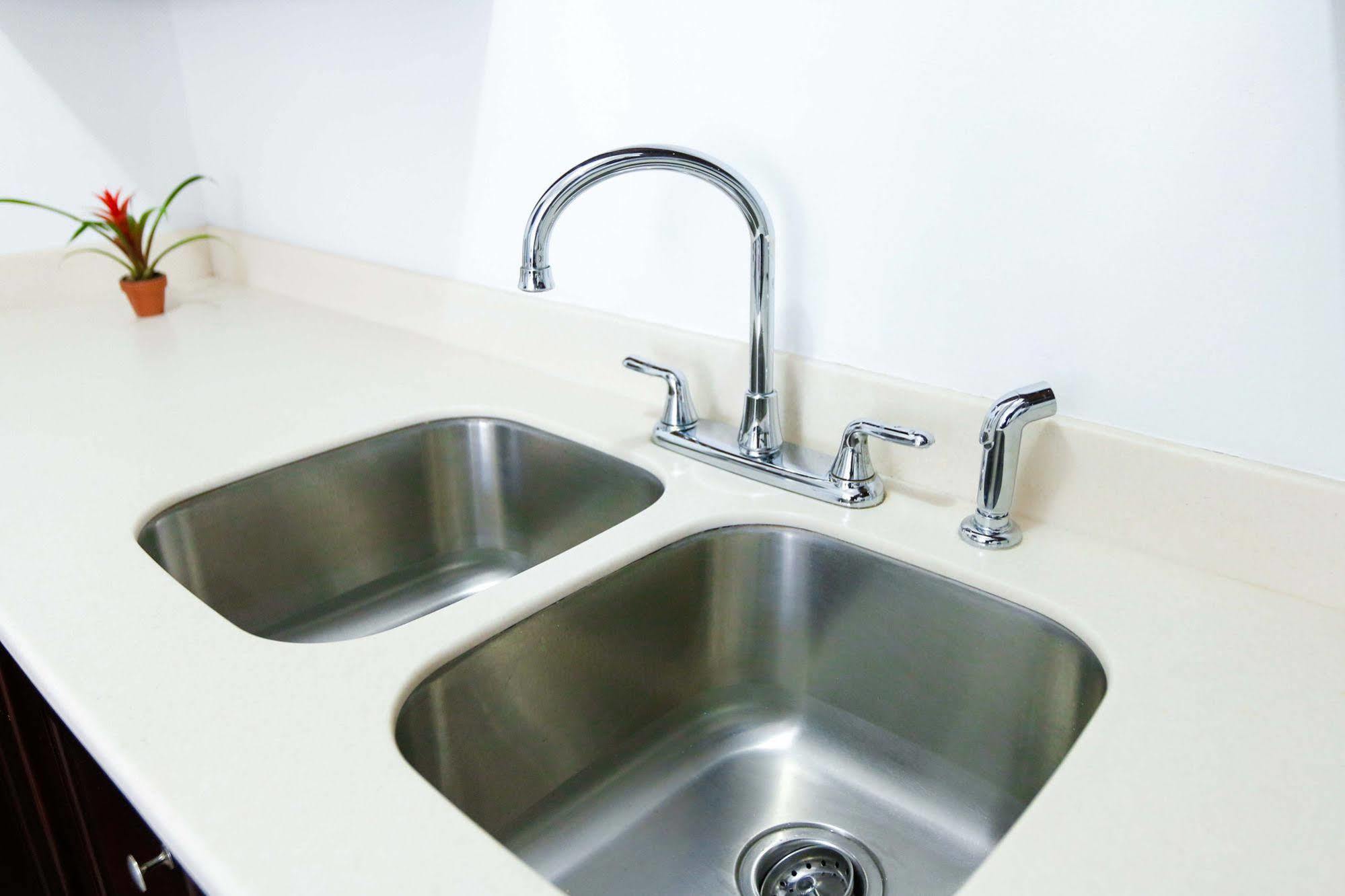 Cattleya'S New Kingston Guest Apartment 外观 照片